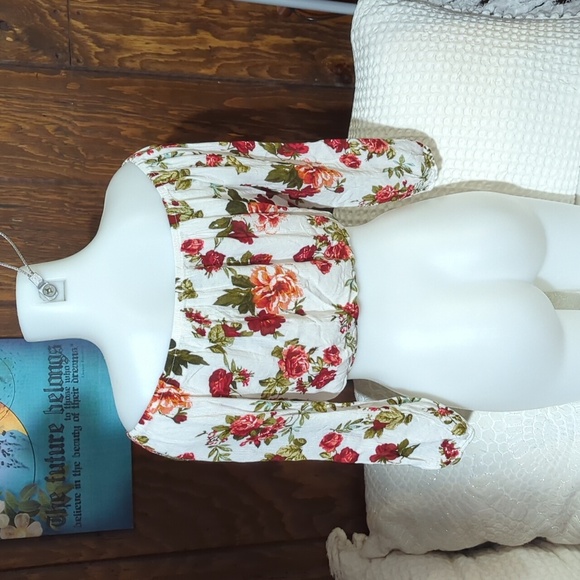 Size Size S Boho Floral Crop Blouse - Picture 8 of 11